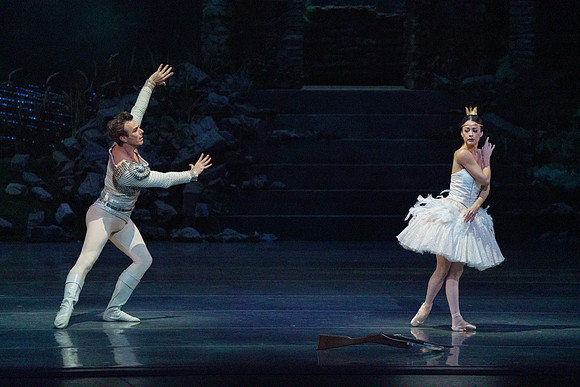 Swan_Lake_2_Cast_Jennifer_MCB_0040