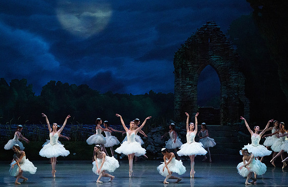 Swan_Lake_2_Cast_Jennifer_MCB_0682