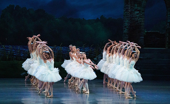 Swan_Lake_2_Cast_Jennifer_MCB_0592
