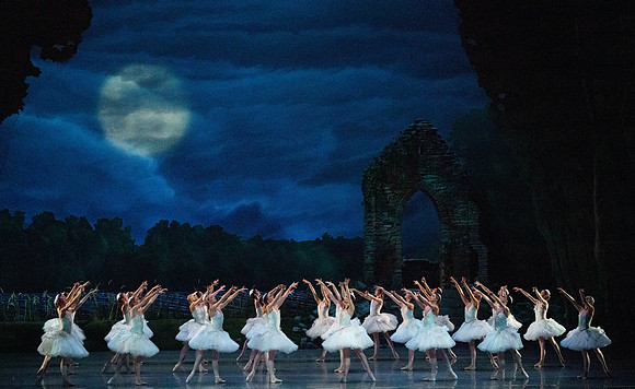 Swan_Lake_2_Cast_Jennifer_MCB_0373