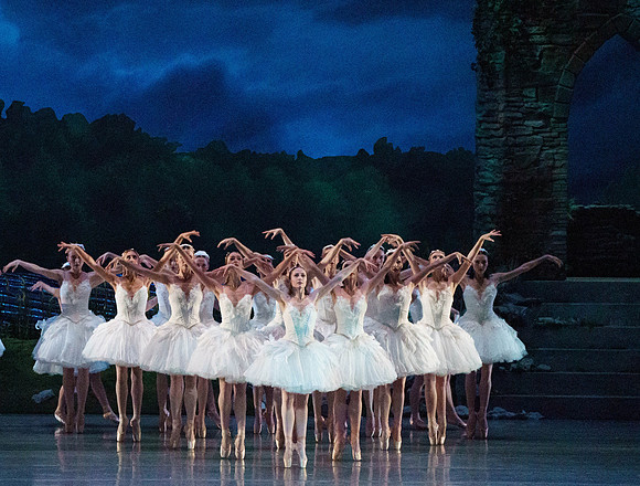 Swan_Lake_2_Cast_Jennifer_MCB_0418