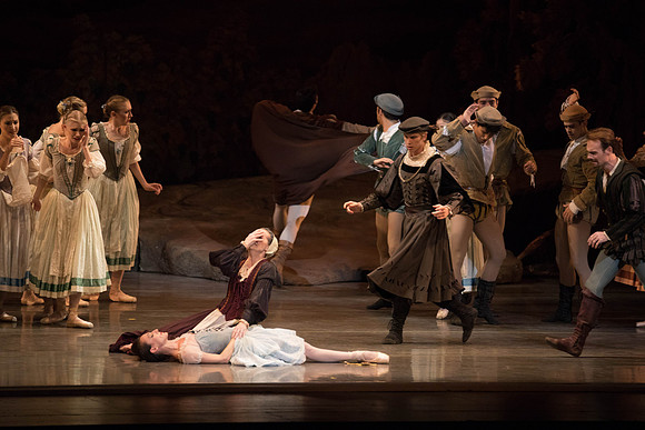 20161022_MCB_Giselle_Act1_2Cast_Tricia_Arsht_73A9444
