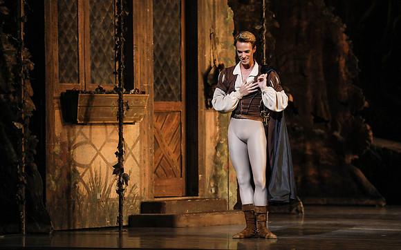 20161020_MCB_Giselle_Act1_DRDA_Arsht_73A3401