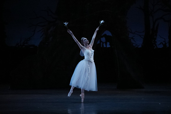20161023_MCB_Giselle_Act2_3Cast_Jennifer_Laurent_Arsht__73A5086