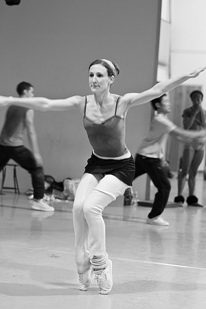 7004_DG_Ballet_Rehersal_MCB_FL_AL1B8947b&w