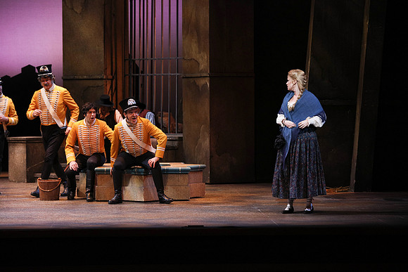 20161111_Carmen_DR_2Cast_S5D7062