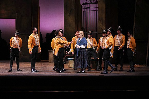 20161111_Carmen_DR_2Cast_S5D7071
