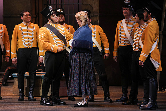20161111_Carmen_DR_2Cast_S5D7083