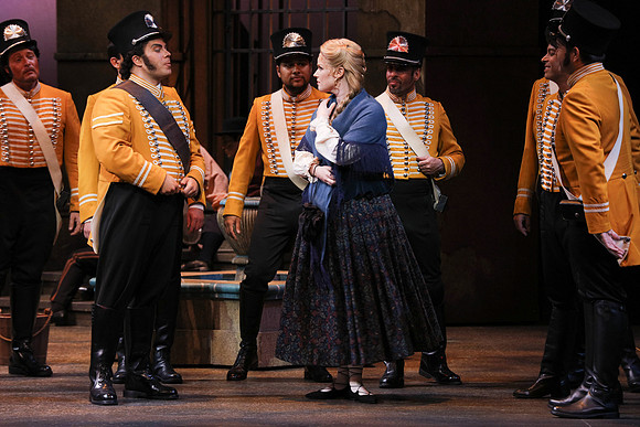 20161111_Carmen_DR_2Cast_S5D7082