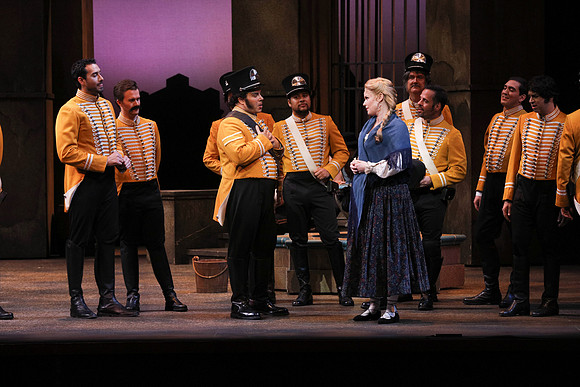 20161111_Carmen_DR_2Cast_S5D7097