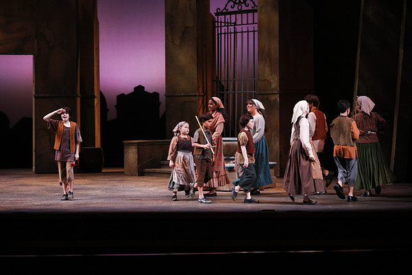 20161111_Carmen_DR_2Cast_S5D7141