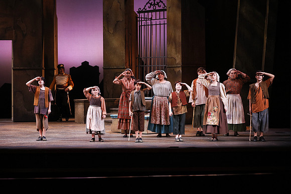 20161111_Carmen_DR_2Cast_S5D7144