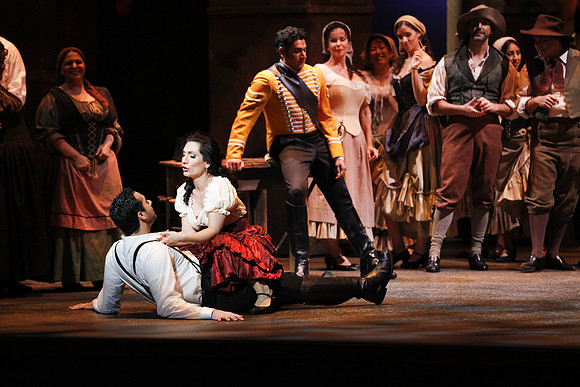 20161111_Carmen_DR_2Cast_S5D7310