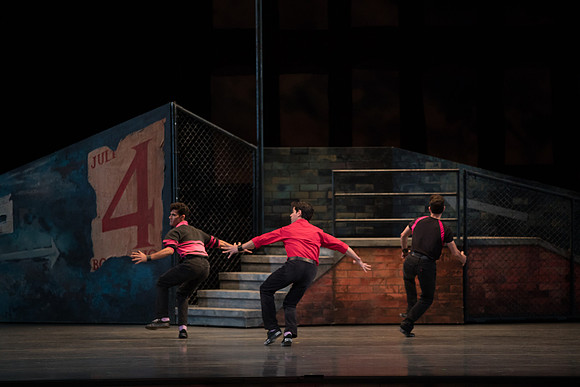 20180111_West_Side_Story_Suite_73A7187