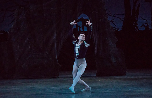 20161022_MCB_Giselle_Act2_2Cast_Tricia_Arsht_73A0295