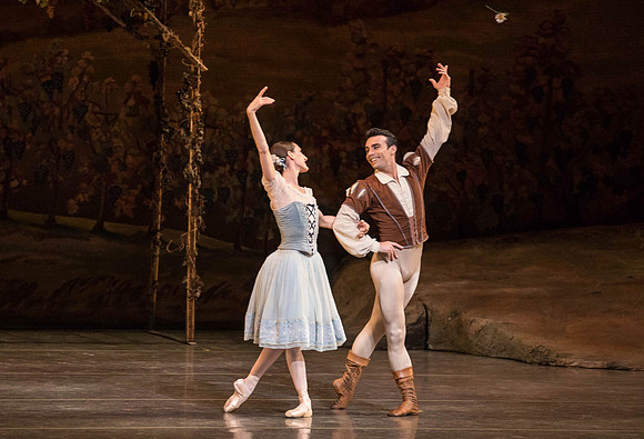 20161022_MCB_Giselle_Act1_2Cast_Tricia_Arsht_Arsht_73A5900