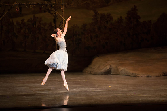 20161022_MCB_Giselle_Act1_2Cast_Tricia_Arsht_Arsht_73A5691