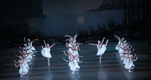 20151114_Swan_Lake_George_Balanchine_Kravis_IMG_6696