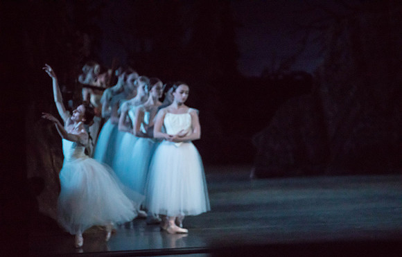 20161022_MCB_Giselle_Act2_2Cast_Tricia_Arsht_73A0207