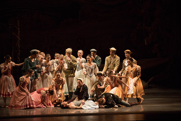 20161022_MCB_Giselle_Act1_2Cast_Tricia_Arsht_73A9455