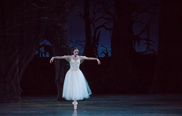 20161022_MCB_Giselle_Act2_2Cast_Tricia_Arsht_73A9668