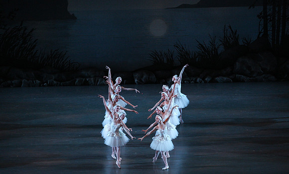 20151114_Swan_Lake_George_Balanchine_Kravis_IMG_6577