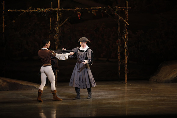 20161023_MCB_Giselle_Act1_3Cast_Jennifer_Laurent_Arsht__73A1420