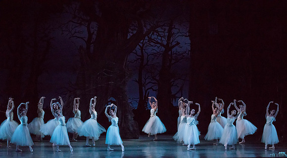 20161022_MCB_Giselle_Act2_2Cast_Tricia_Arsht_73A0483