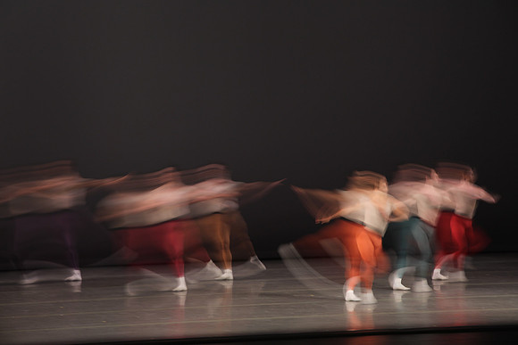 20170113_Glass_Motion_Blur_Samantha_PR_9C7C2274