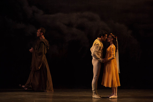 5029_DG_Miami_City_Ballet_Romeo_and_Juliet_Broward_center_2011_MG_6247