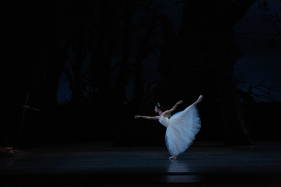 20161020_MCB_Giselle_Act2_DRNN_Arsht_9C7C0101