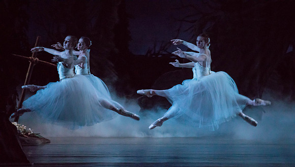 20161022_MCB_Giselle_Act2_2Cast_Tricia_Arsht_73A9552