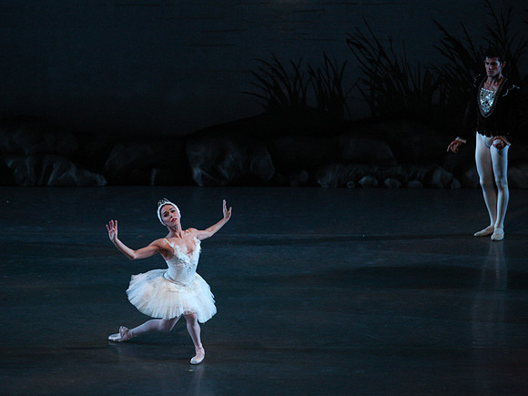 20151114_Swan_Lake_George_Balanchine_Kravis_IMG_6787