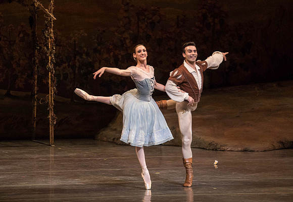 20161022_MCB_Giselle_Act1_2Cast_Tricia_Arsht_Arsht_73A5931