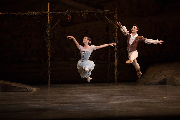 20161022_MCB_Giselle_Act1_2Cast_Tricia_Arsht_Arsht_73A5963