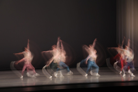 20170113_Glass_Motion_Blur_Samantha_PR_9C7C2337
