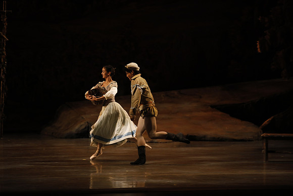 20161023_MCB_Giselle_Act1_3Cast_Jennifer_Laurent_Arsht__73A1369