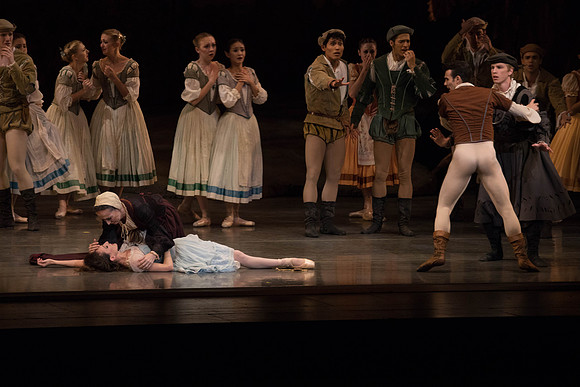 20161022_MCB_Giselle_Act1_2Cast_Tricia_Arsht_73A9371