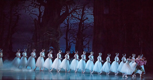 20161022_MCB_Giselle_Act2_2Cast_Tricia_Arsht_73A9479