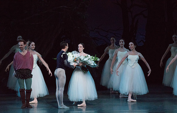20161022_MCB_Giselle_Act2_2Cast_Tricia_Arsht_73A1136