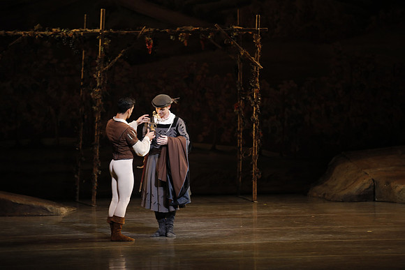 20161023_MCB_Giselle_Act1_3Cast_Jennifer_Laurent_Arsht__73A1429