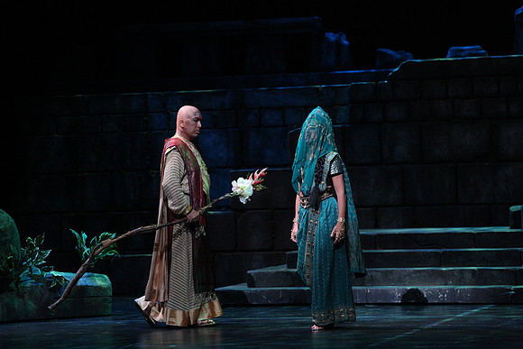 20150226_The_Pearl_Fisher_Act_39C7C1697