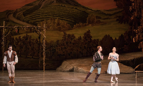 20161022_MCB_Giselle_Act1_2Cast_Tricia_Arsht_Arsht_73A6006