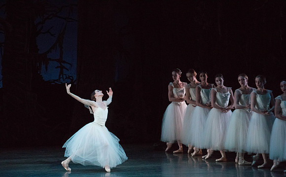 20161022_MCB_Giselle_Act2_2Cast_Tricia_Arsht_73A0915