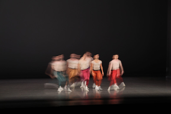 20170113_Glass_Motion_Blur_Samantha_PR_9C7C2288
