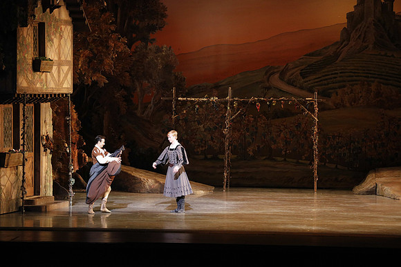 20161020_MCB_Giselle_Act1_2Cast_DR_No Makeup_Arsht_75A0061