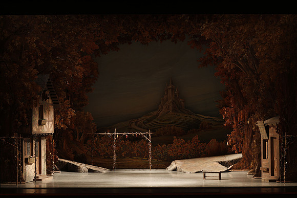 20161020_Giselle_Props_Stage__75A0005