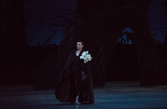20161022_MCB_Giselle_Act2_2Cast_Tricia_Arsht_73A0997