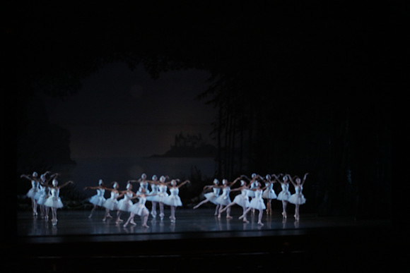 20151023_MCB_Swan_Lake_Prefomance_Arsht__75A2549