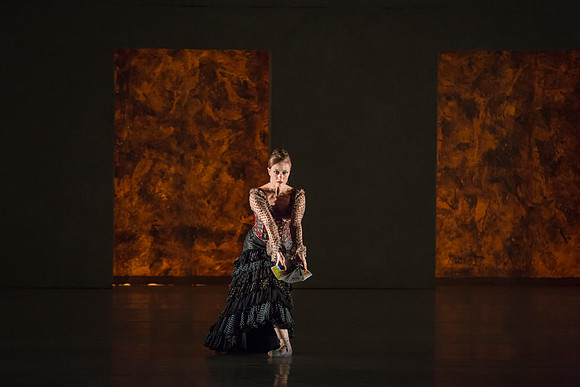 20150212_Carmen_Dress_Reh_9C7C1054